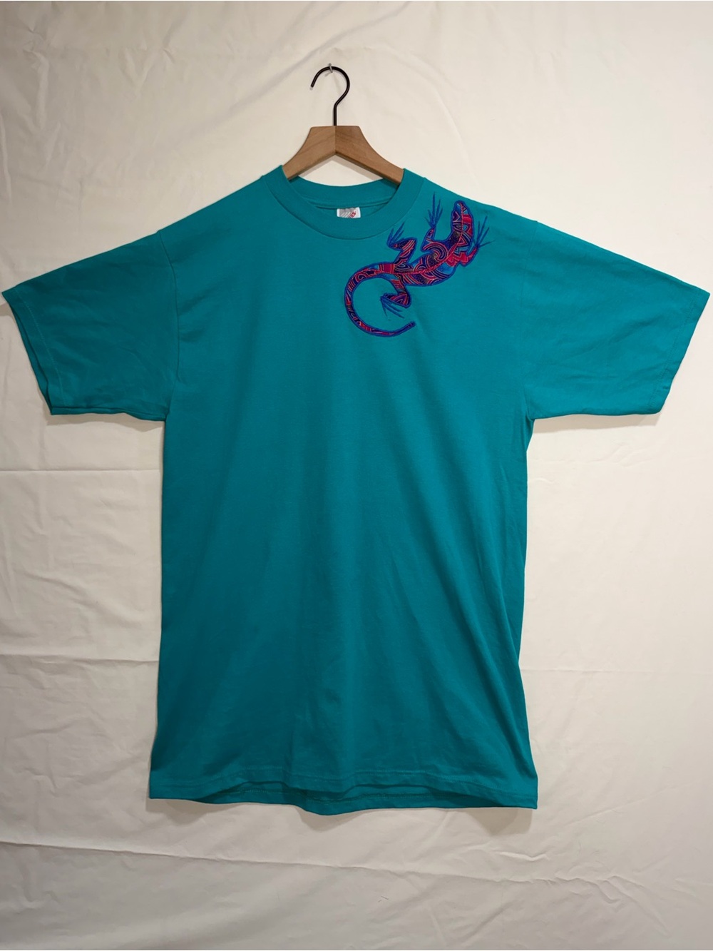 Vintage 90s Jerzees Gecko Lizard Embroidered Teal T-Shirt USA Made L